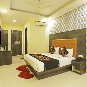 Smart Signature Delhi Airport Отель