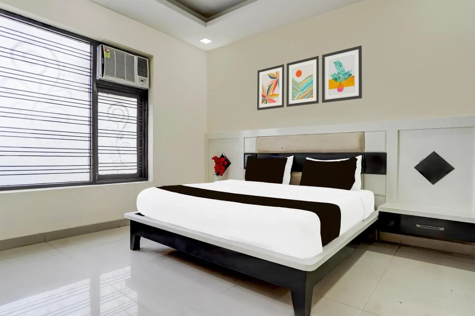 Hotel New City Lite New Delhi 4*,