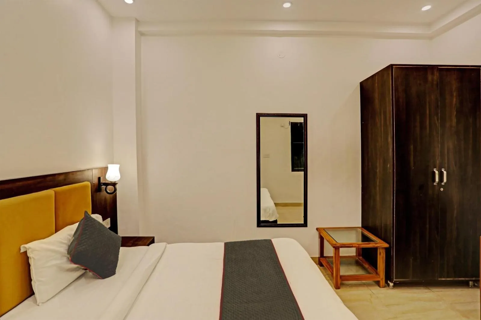 ****  Hotel New City Lite New Delhi India